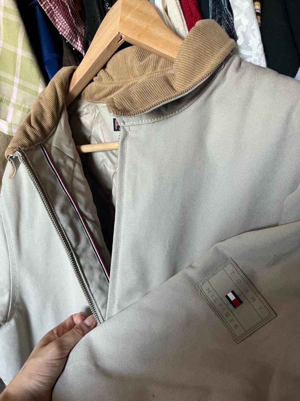 Tommy Hilfiger Beige Jacket with Tan Corduroy Collar - Picture 7 of 7